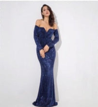 Load image into Gallery viewer, Strapless Deep V Collar Sequin Gown
