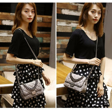 Load image into Gallery viewer, Diamond Lattice Luxury Chain Shoulder Bag
