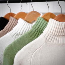 Load image into Gallery viewer, Cashmere Knitted Turtleneck
